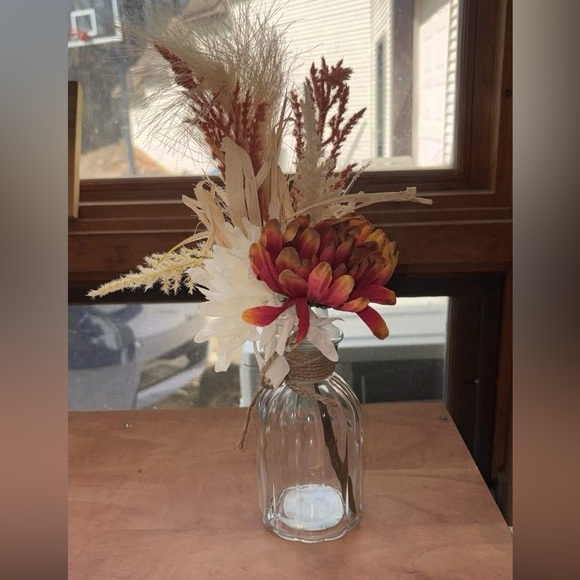 Other - 5/$15 Rustic Floral Glass Vase with Autumn Accents